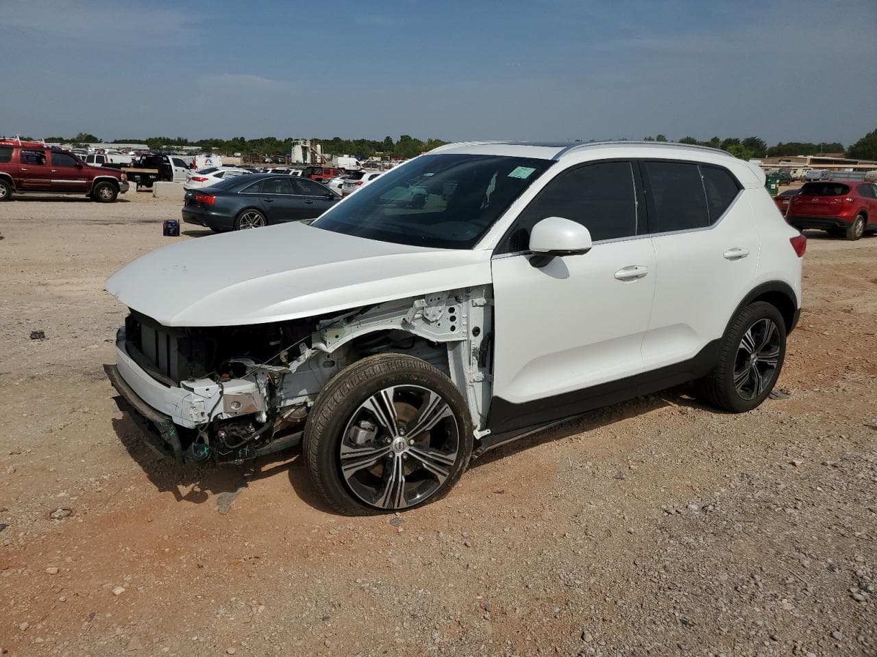 VOLVO XC40 YV4162UL7N2653176 | BidCars4U