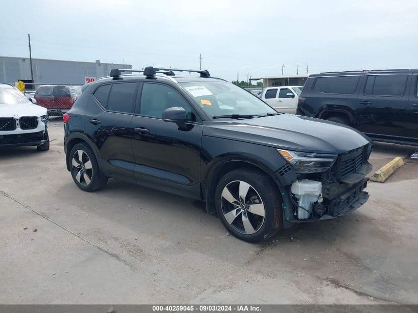 VOLVO XC40 YV4AC2HK8L2302025 | BidCars4U